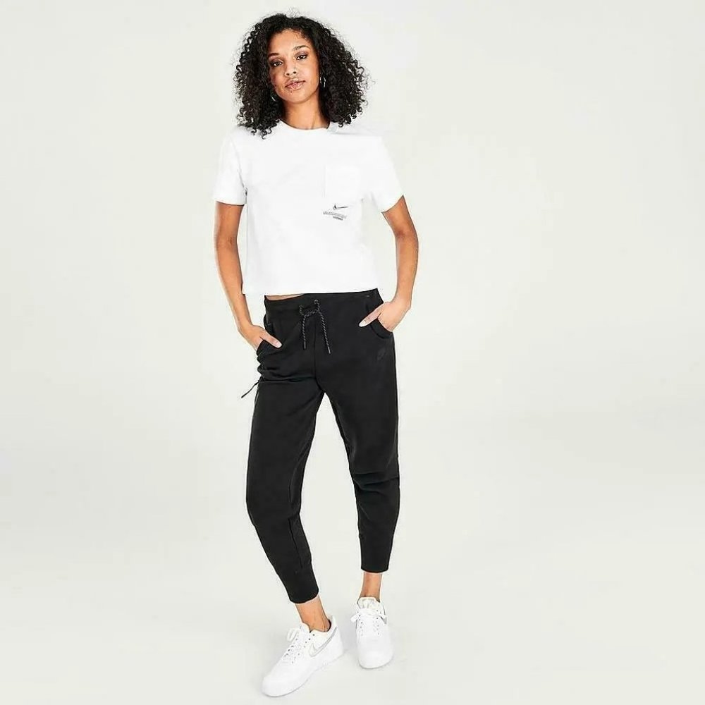 Nike Sportswear Swoosh Short Sleeve Size Small Top White